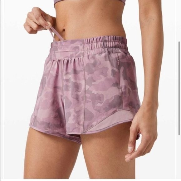 Lululemon Hotty Hot Short II 4" Camo Pink Taupe Size 8 - Picture 3 of 8